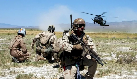 كيف تستعيد القوات الأميركية طياريها من قلب مناطق القتال؟