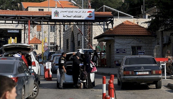 تقرير: واشنطن طالبت إسرائيل بتعليق مهاجمة معبر المصنع الحدودي بين سورية ولبنان