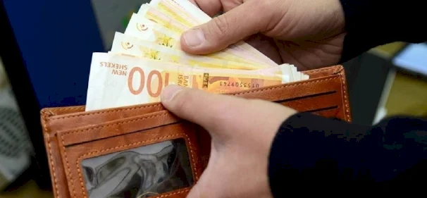 بيانات إسرائيلية: السلطة الفلسطينية دفعت نحو نصف مليار شيكل لأهالي منفذي العمليات