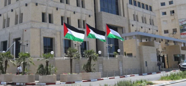 مصادر مطلعة لـ"صدى نيوز": إسرائيل قررت تمديد العلاقة المصرفية مع البنوك الفلسطينية لمدة hسبوعين فقط