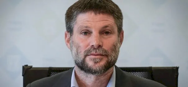 ضربة قوية لسموتريتش: ألغى الكنيست مضاعفة الإعفاء من ضريبة القيمة المضافة للمشتريات عبر الإنترنت