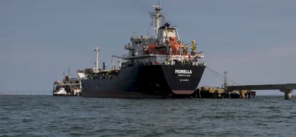 فنزويلا ترسل أول شحنة نفط إلى إسرائيل بعد انقطاع لسنوات