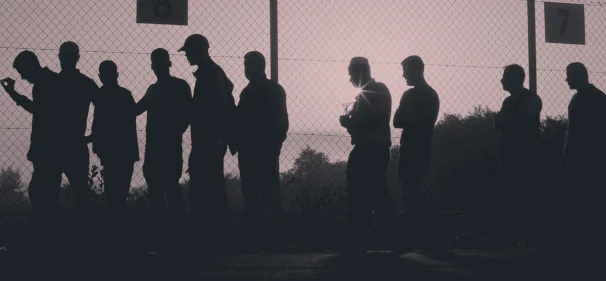 وزارة العمل الفلسطينية تعلن صرف دفعة مالية جديدة لعمال غزة والمرضى ومرافقيهم العالقين في المحافظات الشمالية