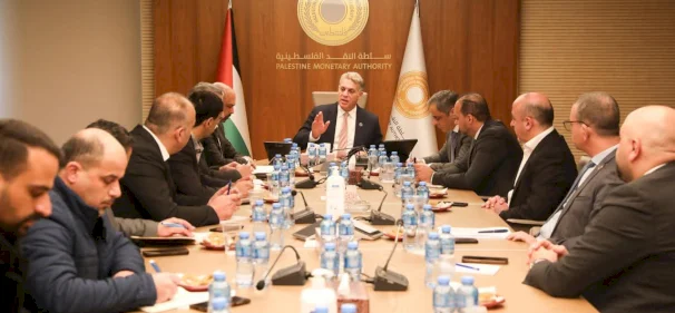 "سلطة النقد" و"نقابة المهندسين" و"اتحاد المقاولين" يناقشون خطة تطبيق قانون خفض استخدام النقد