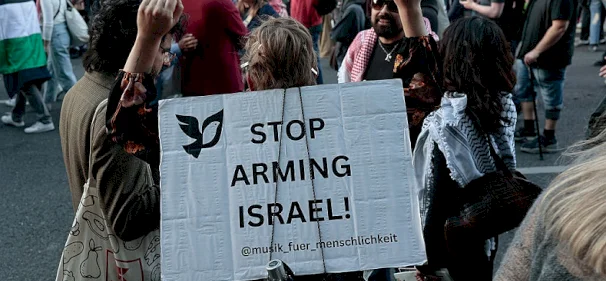 احتجاجات في ألمانيا رفضًا لتسليح إسرائيل وتحويل مصنع "فولكسفاغن" للإنتاج العسكري