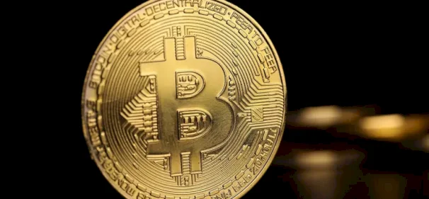 اتفاق واشنطن وطهران يرفع بتكوين إلى أعلى مستوى في أسبوعين
