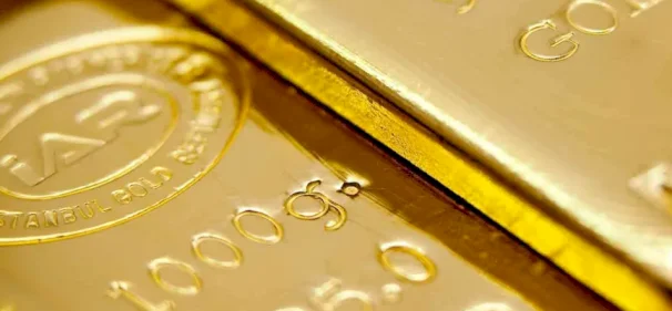 الذهب يتجه لأول ارتفاع أسبوعي في 5 أسابيع
