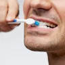 3 حالات لا ينبغي فيها تنظيف الأسنان بالفرشاة