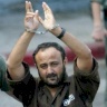 مصدر فلسطيني كبير ينفي معارضة "القيادة" إطلاق سراح مروان البرغوثي