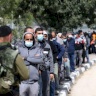 اعتقال مئات العمال الفلسطينيين من الضفة الغربية بحجة "الإقامة بدون تصاريح"