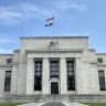 Prévisions de baisse des taux d'intérêt par les banques centrales des États-Unis et du Canada