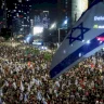 تظاهرة في تل أبيب تطالب بإقالة حكومة نتنياهو واجراء انتخابات مبكرة