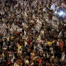  عشرات الآلاف يتظاهرون في تل أبيب للمطالبة بإبرام صفقة تبادل أسرى