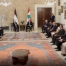 الرئيس عباس خلال لقائه نظيره اللبناني: مخيمات اللاجئين الفلسطينيين في لبنان هي تحت سيادة الدولة والجيش