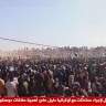 فيديو: جوعى غزة يقتحمون موقع توزيع المساعدات الأميركية برفح