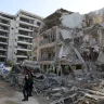 معاريف: صاروخ إيراني سقط بالقرب من منزل مسؤول أمني سابق كبير