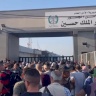 تذاكر VIP على جسر الملك حسين تُلهب جيوب المسافرين وسط تعطل الحجز الإلكتروني