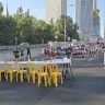 متظاهرون إسرائيليون يغلقون شارع 6 ومسالك "أيالون" للمطالبة بصفقة وإنهاء حرب غزة