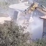 L'occupation démolit la maison de la famille du martyr Nael Samara à Boroquin, à l'ouest de Salfit