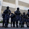 الشرطة تقبض على 32 مطلوباً للقضاء في 4 محافظات