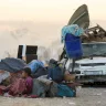 سكان غزة يودّعون منازلهم المهدمة... ومخاوف من تهجير دائم