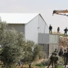 Bethléem : Les forces d'occupation démolissent un hangar de vente de pièces automobiles à Beit Jala