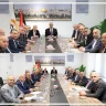 השיח' מקיים ישיבה כלכלית נרחבת עם לשכות המסחר לדון בהשלכות המשבר הכלכלי על חיי האזרחים