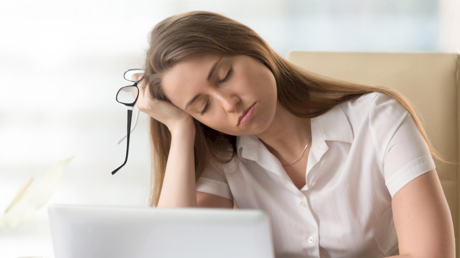 هام جدا النوم المفاجئ خلال النهار ينذر