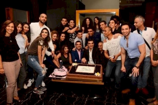 شاهدوا صور السهرة الأخيرة في حياة عمرو سمير بحضور هؤلاء النجوم!