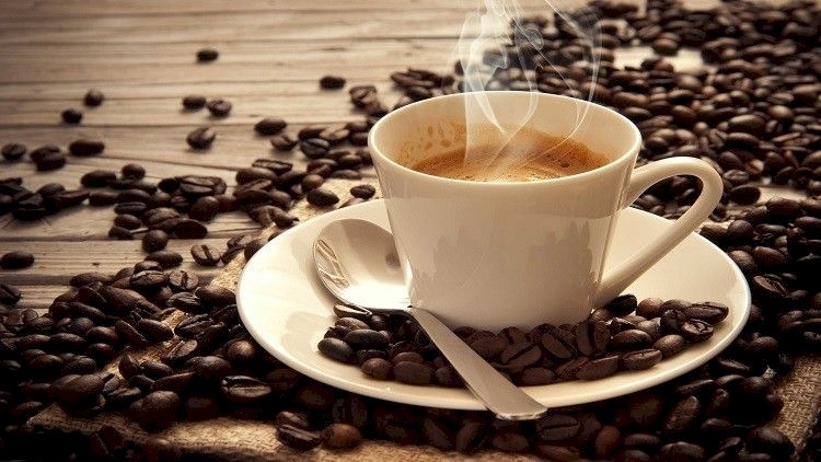 بحث جديد يثبت دور القهوة في إطالة العمر