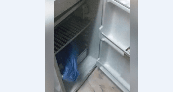 صورة| حدث بالاردن ..ممرضتين اقدمتا على وضع جثة طفل داخل ثلاجة ادوية!