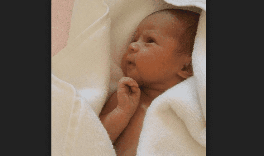 ما حدث لهذه الطفلة الرضيعة سيدفعكم إلى التخلي عن هذه العادة