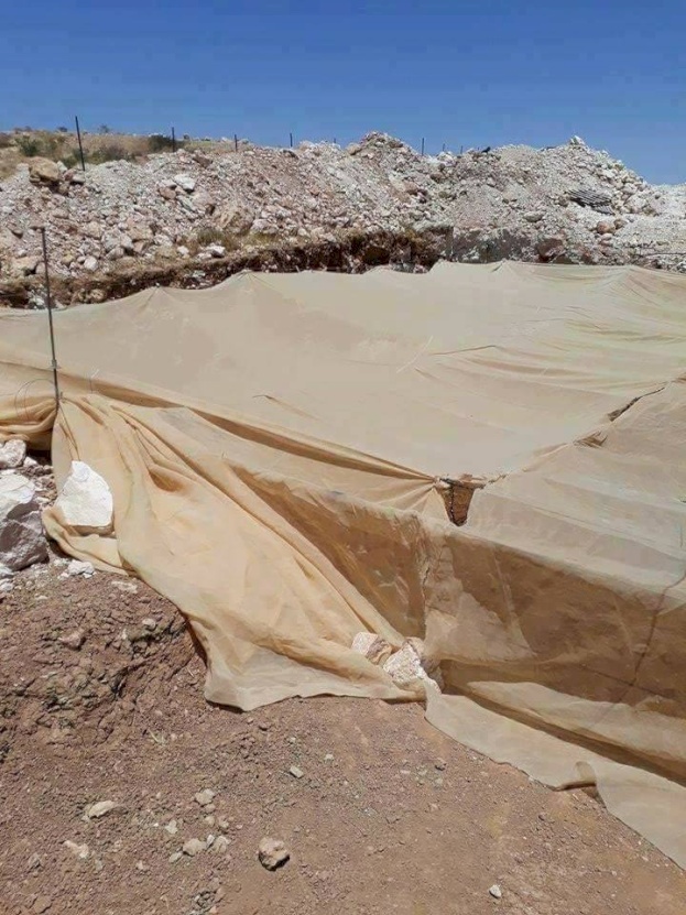 ضبط مشتلين للمخدرات في الخليل