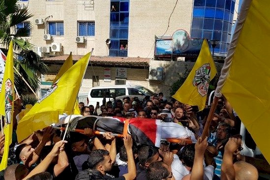 جماهير بيت لحم تشيع جثماني الشهيدين تنوح وطقاطقة