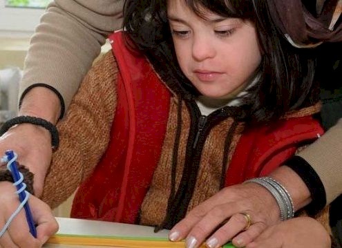 هل يُفيد العلاج بالموسيقى الأطفال المصابين بالتوحد؟