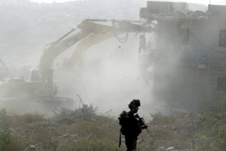 انتزاع قرار بوقف هدم 18 منزلا غرب بيت لحم