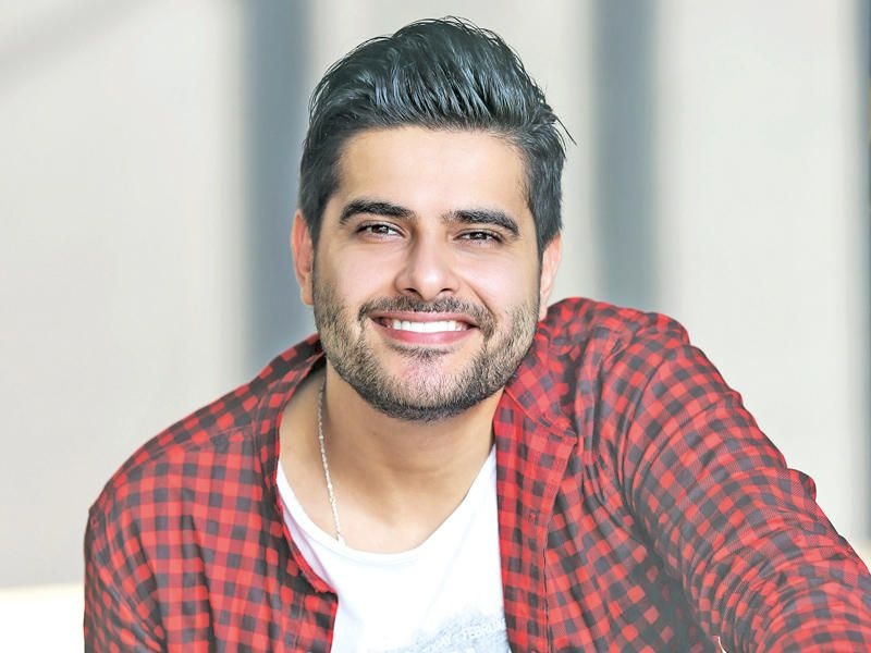 صورة| تعرّفوا على شقيق ناصيف زيتون.. ينافسه على الوسامة!!