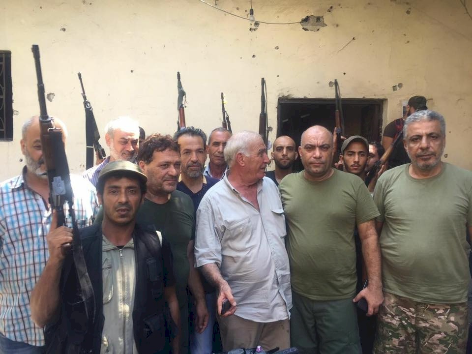 مساع  لوقف إطلاق النار بعد تجدد الاشتباكات بمخيم عين الحلوة