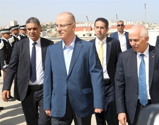 الحمد الله: السماح لموظفي الصحة والتربية في غزة بالعمل