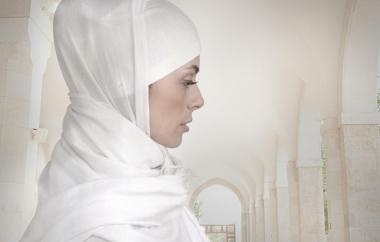 كيف تحافظين على نضارة بشرتك أثناء فريضة الحج؟