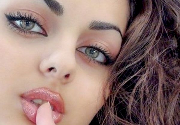 احذروا الزواج من الجميلات!