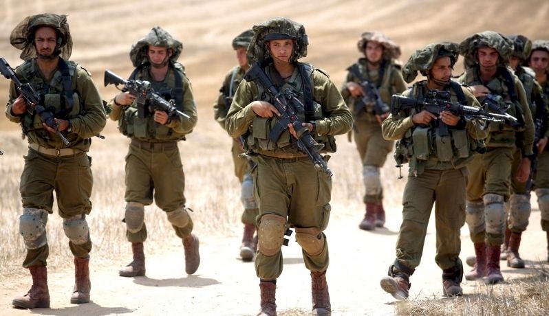 طوباس: الاحتلال يستولي على مركبات في الرأس الأحمر