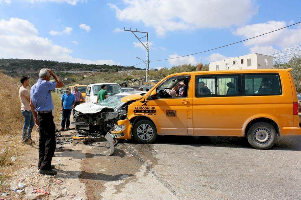الهلال الاحمر: 9 اصابات في حادث سير قرب دير الغصون