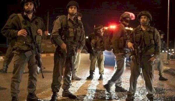 اعتقالات بالضفة تطال 14 مواطناً في الضفة والقدس