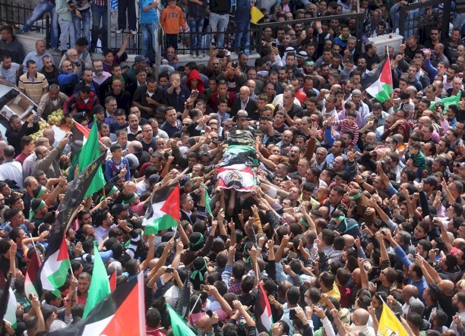 مسيرة مطالبة باسترداد جثامين الشهداء