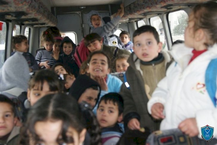 الشرطة تضبط حافلة تجاوزت بــ 20 راكبا 