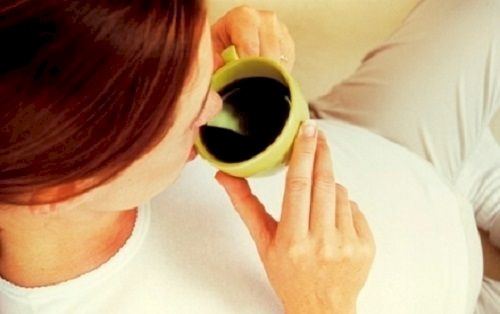 معدل شرب الحامل للقهوة