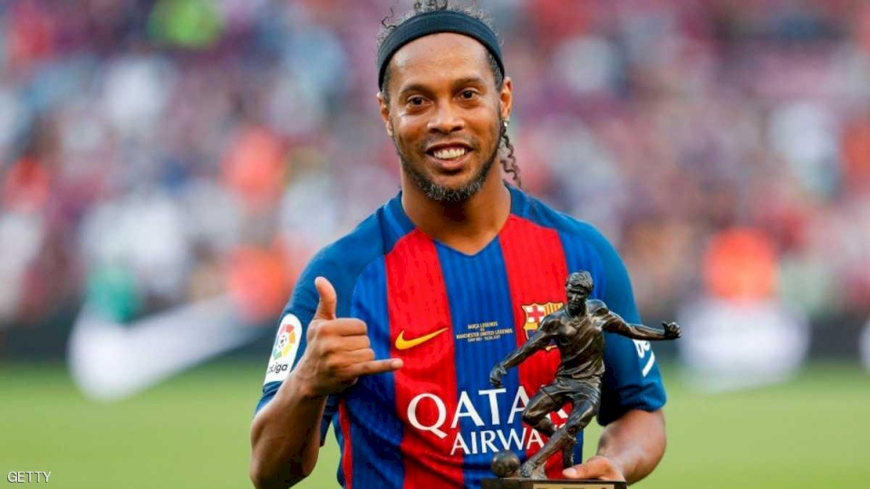 رونالدينيو العجوز قد يعود للعب في برشلونة