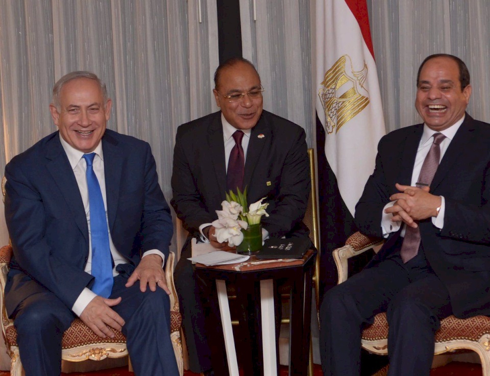 السيسي يبحث "عملية السلام" مع نتنياهو