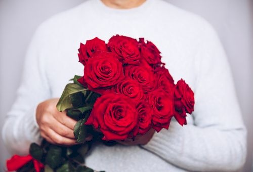 10 هدايا تحبها المرأة